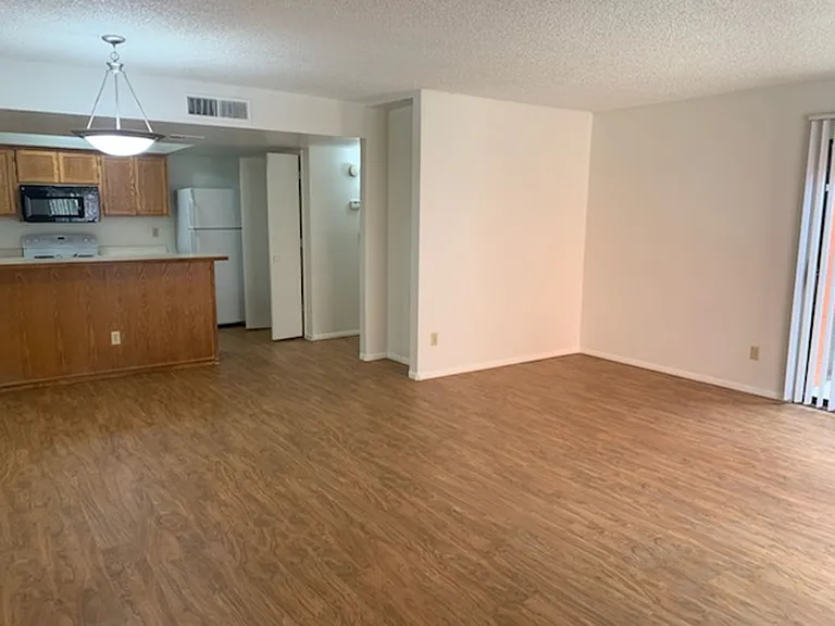 Rio Cancion Apartments — Photo 11