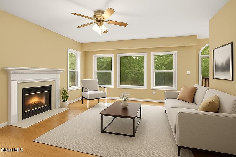 4th image of 16 Santee Drive