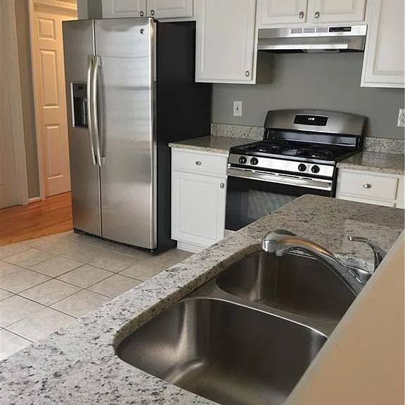 3225 Ennfield Ln — Photo 8