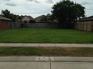 2505 Gallant Dr, Chalmette, LA 70043
