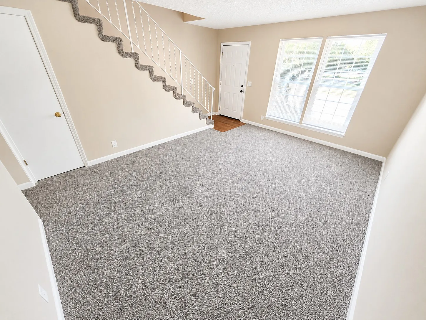 2 bed, 970 sqft, $1,400 — Photo 4