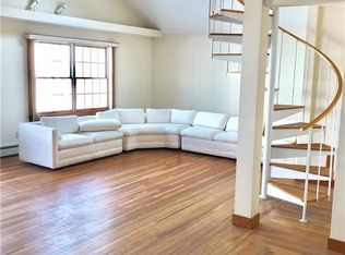 132 Water St, Stonington, CT 06378