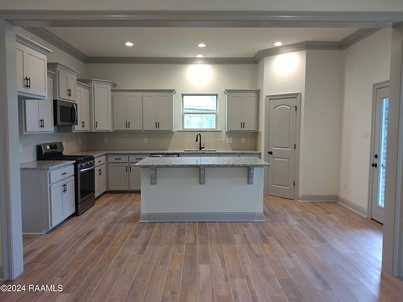 3rd image of 107 Croydon Ave
