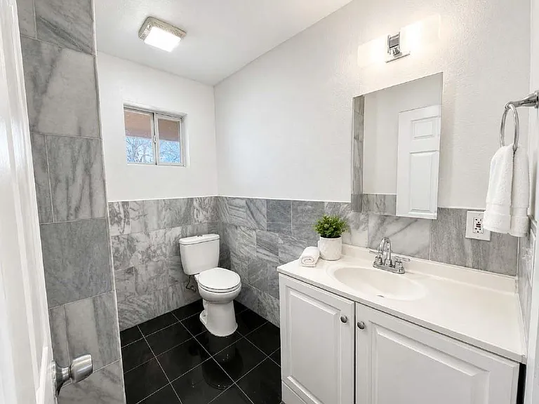 4611 Milburn Ln — Photo 7