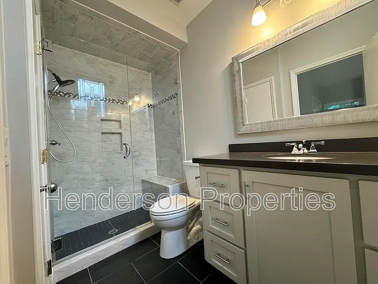 501 Fenton Pl #K — Photo 14