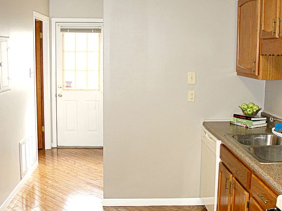 3rd image of 9206 Shady Bend Ln