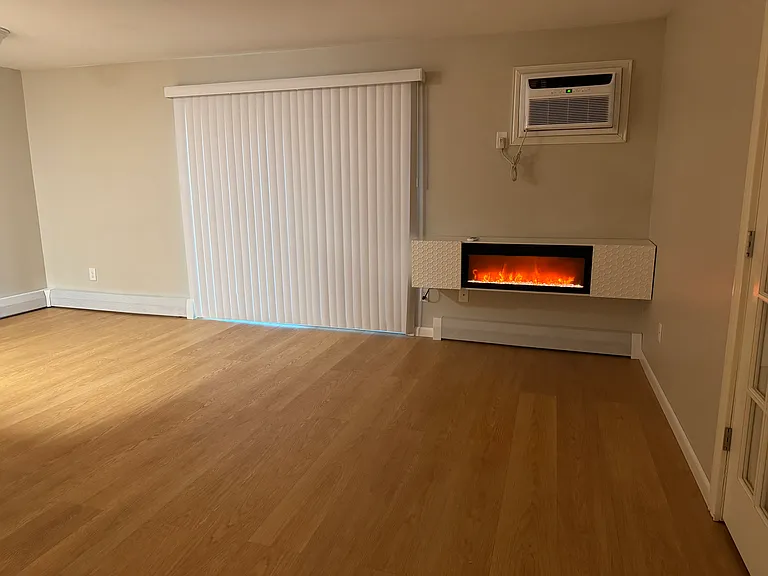 1029 Smetana Rd #4 — Photo 1