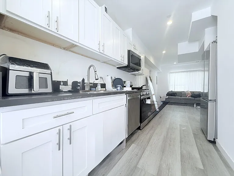 1258 Leighton Ave #B — Photo 7