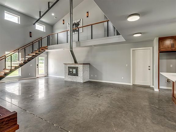 5th image of 14668 Circle Dr