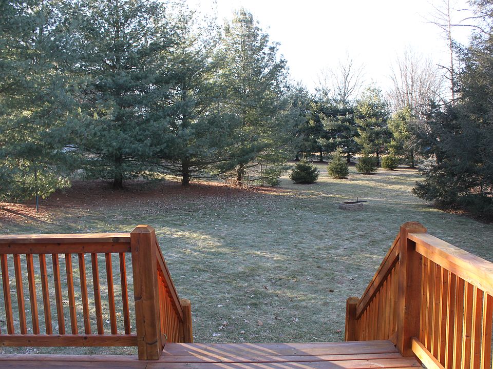 2nd image of 1891 W Lancaster Dr