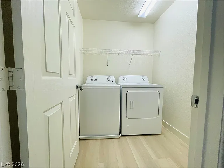 9206 Valley Betica Ave — Photo 16