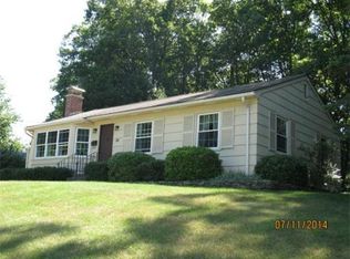 10 Chestnut Hill Rd, Holden, MA 01520