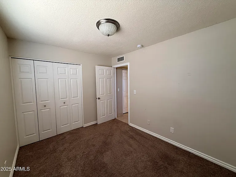 4032 E Hartford Ave — Photo 18
