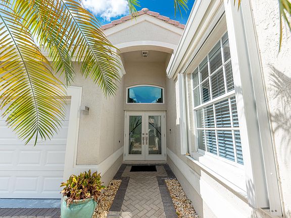 4th image of 1622 SE Ballantrae Boulevard