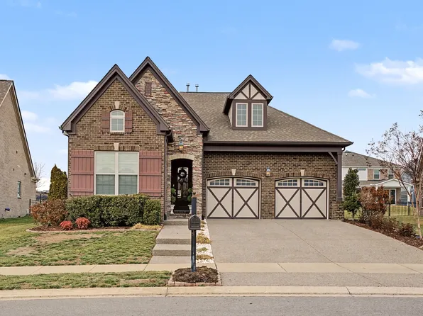 557 Lingering Way, Hendersonville, TN 37075