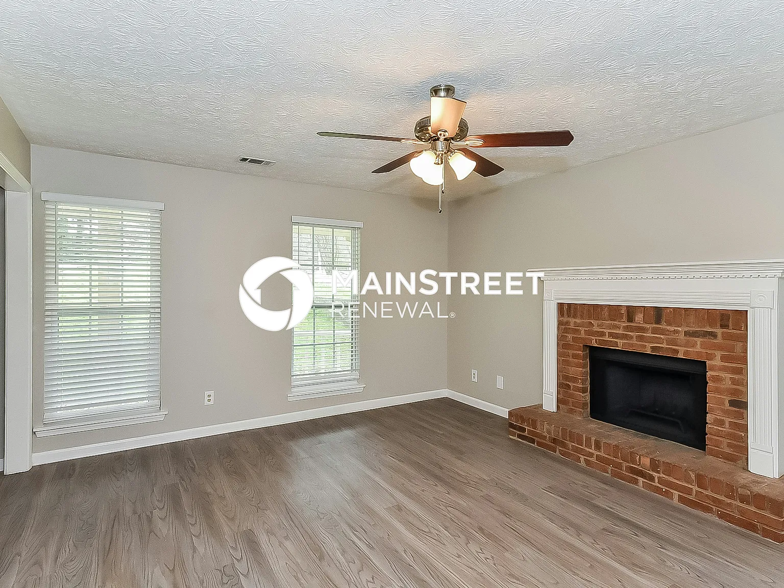 120 Woody Path Ln — Photo 2