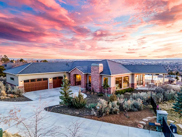 1673 S Ridge Point Pl — Photo 1
