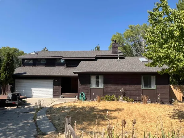 35 Meadowood Way, Susanville, CA 96130