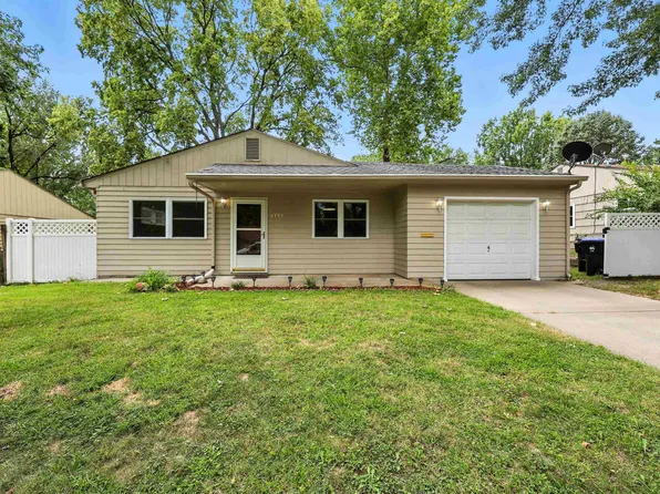 4739 SW 17th Ter, Topeka, KS 66604
