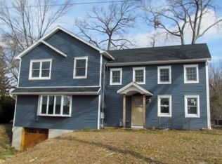 27 Dora Ave, Waldwick, NJ 07463