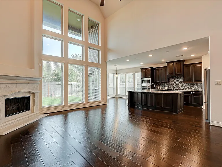 4006 Misty Waters Ln — Photo 12