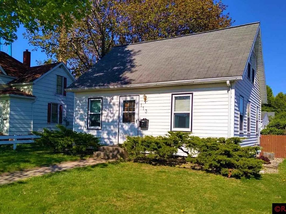 1st image of 113 3rd Ave NE