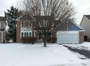 18306 W Springwood Ln, Grayslake, IL 60030