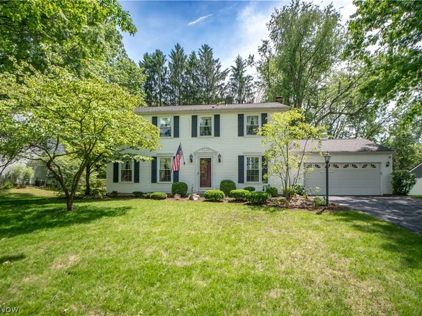 6890 Waltham St NW, Canton, OH 44708