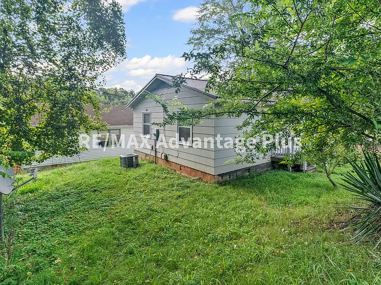 200 Gross St — Photo 35