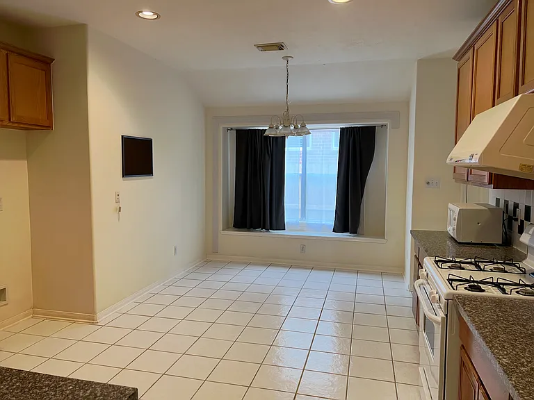 10009 Hidden Falls Dr — Photo 10