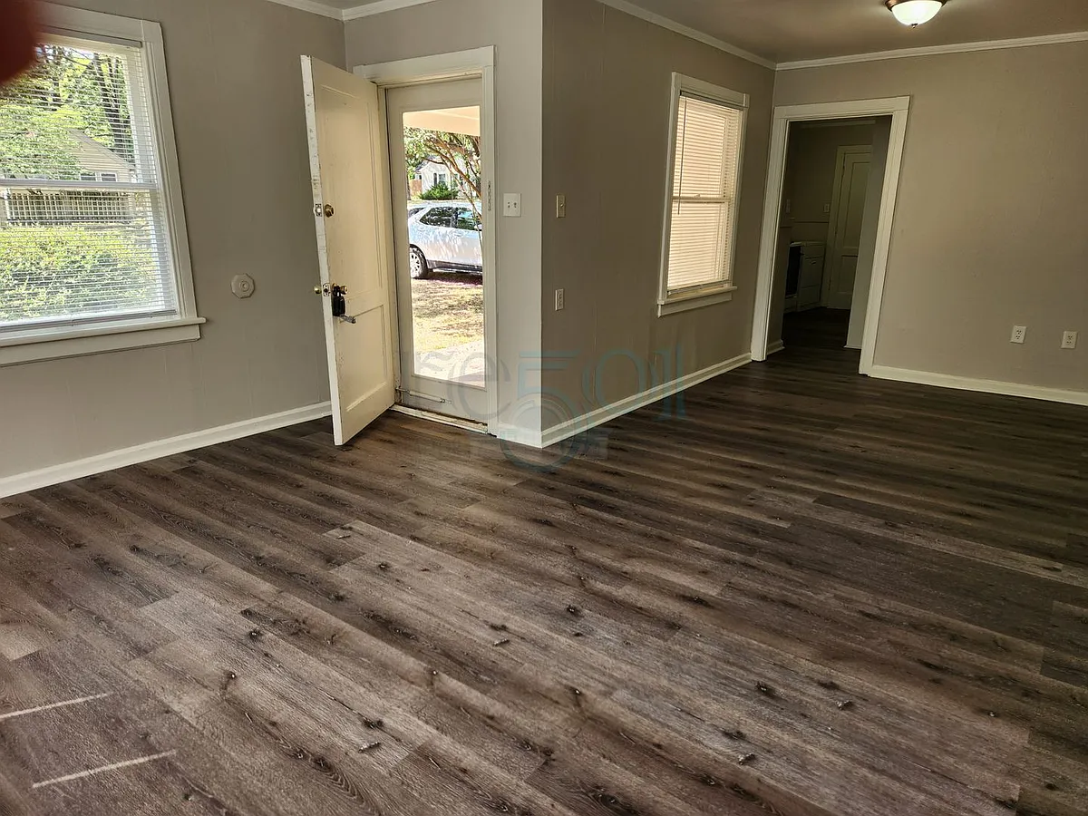 Building Photo - 3402 Lilac Ter