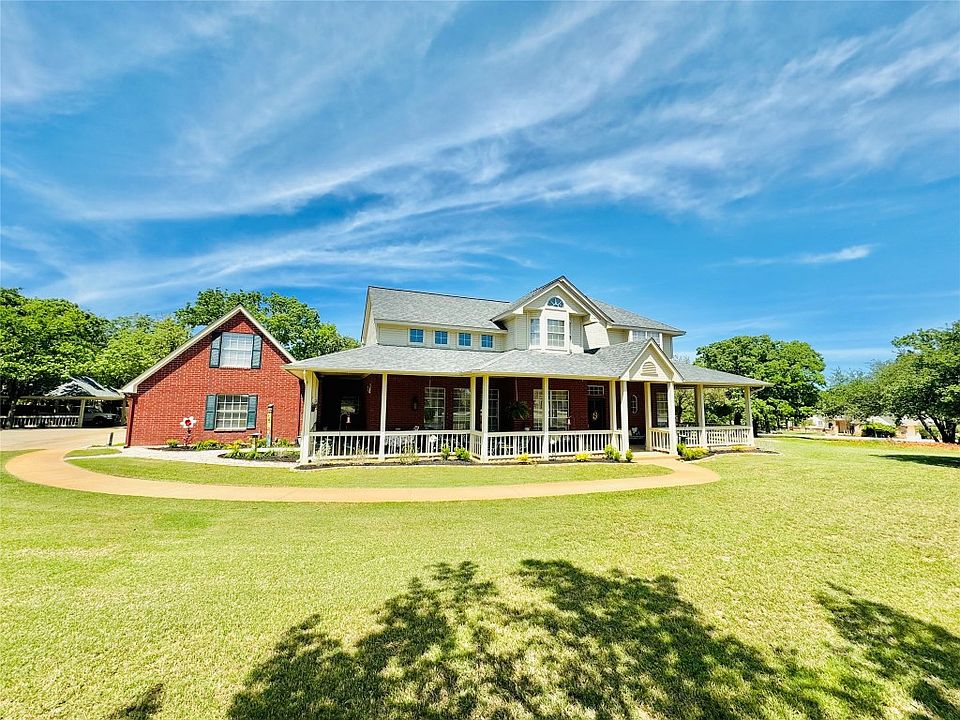 1st image of 150 Deer Park Ct