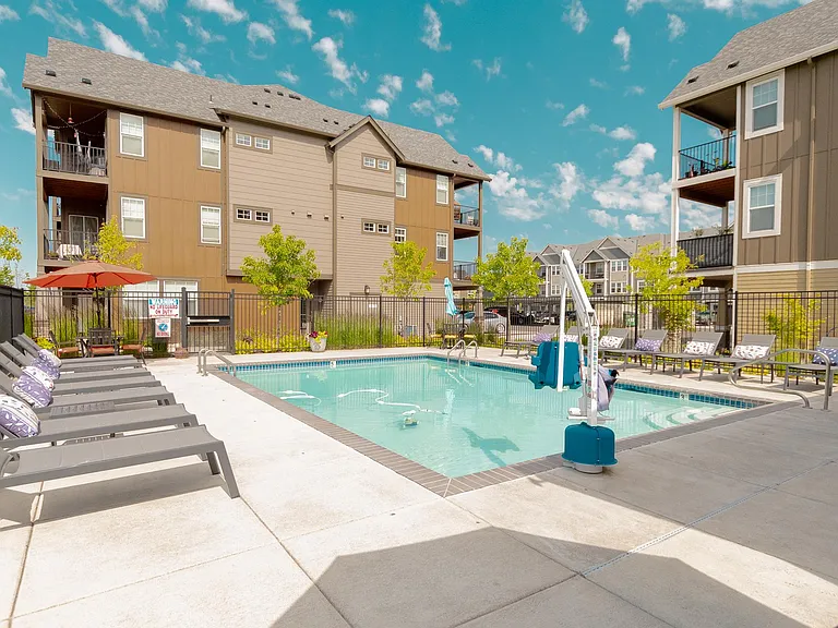 Abbey Creek Apartments — Photo 14