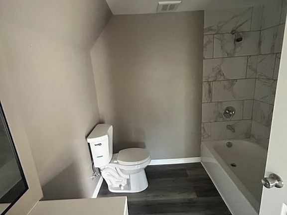 5th image of 110-116 E Chilhowie Ave #3A