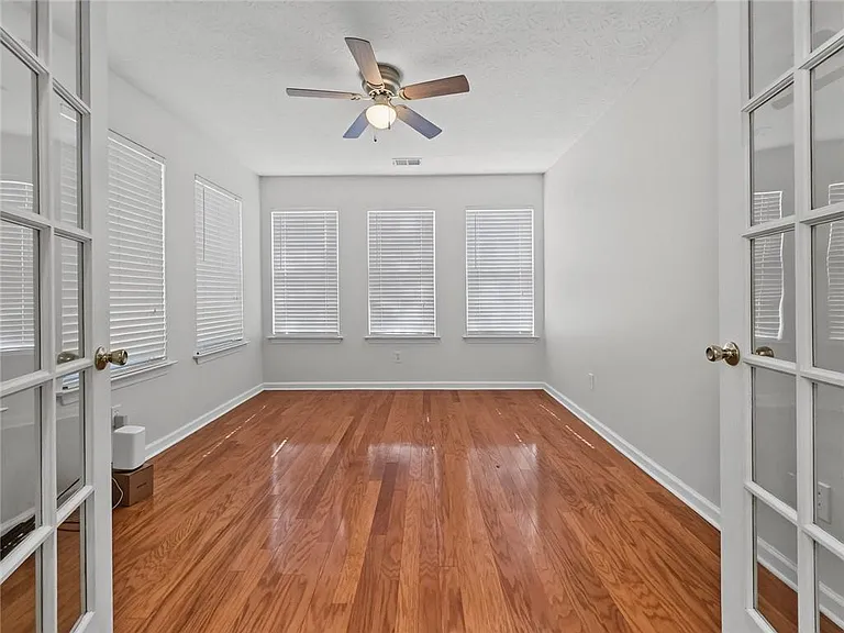 1809 Wellborn Way SW — Photo 12