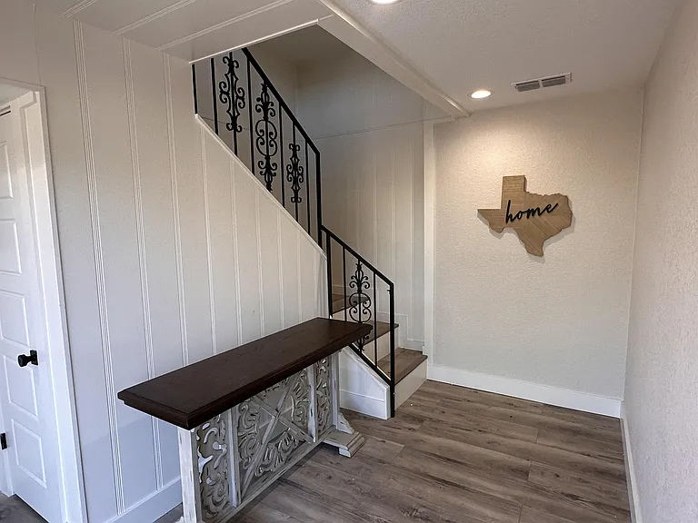 414 E Elm St #101 — Photo 12