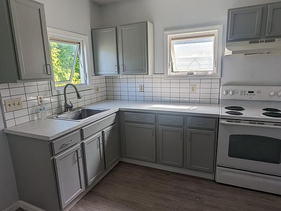 4th image of 108 Park St APT 2