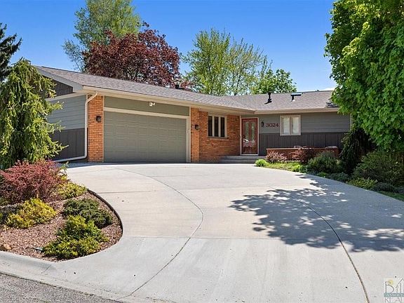 2nd image of 3024 Marguerite Blvd