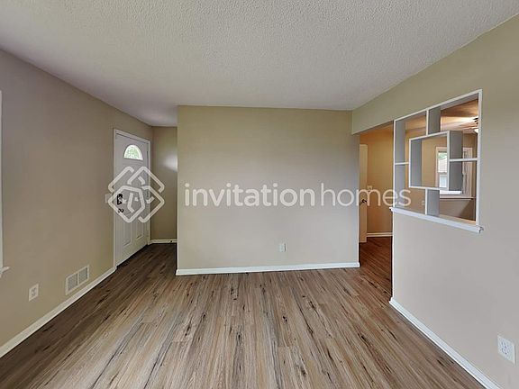5th image of 2711 Yellowstone Blvd