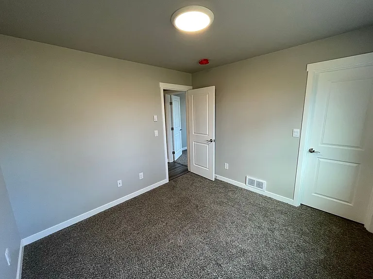 2707 Oakes Ave — Photo 21