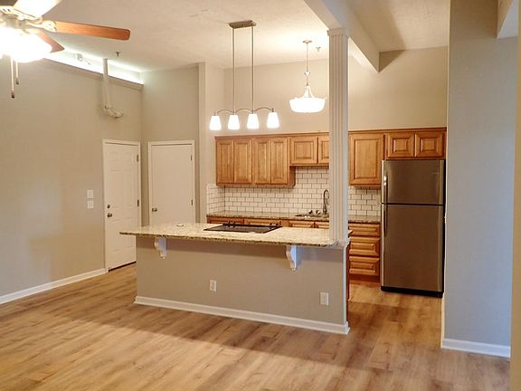 4th image of 410 E Main Ave APT 2