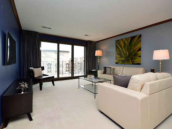 2nd image of 5501 Lincoln Ave Unit 409