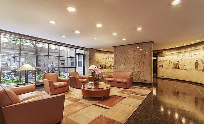 Sold by Compass | media 21