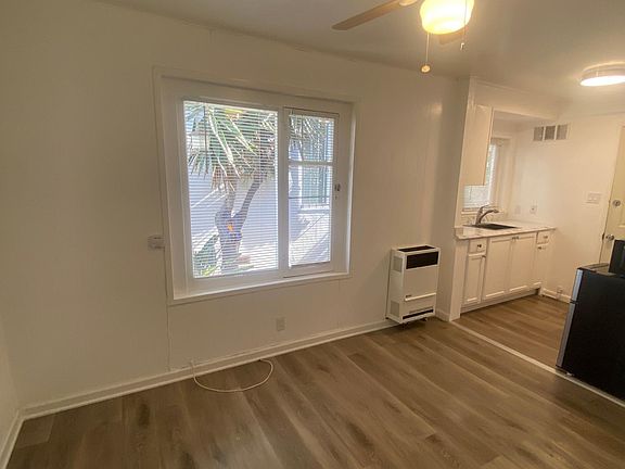 3rd image of 31 Rose Ave APT C