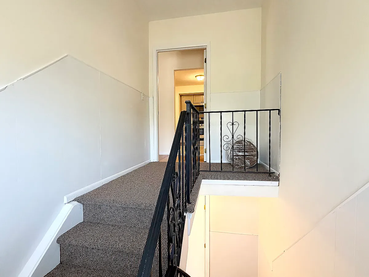 3 bed, 1166 sqft, $3,000 — Photo 2