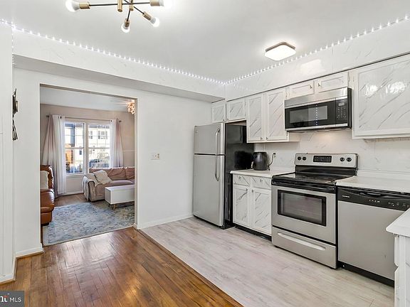 2nd image of 6806 Hawthorne St