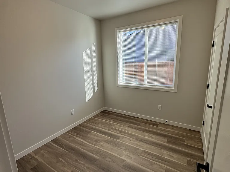 642 Parker Loop — Photo 6