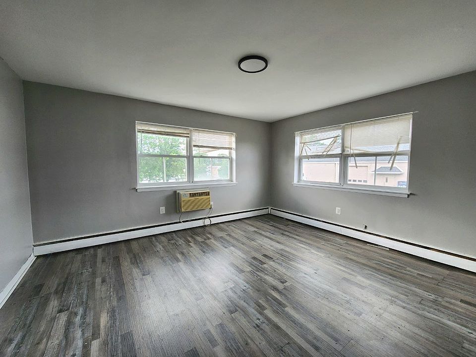 1st image of 605 E Main St #C21