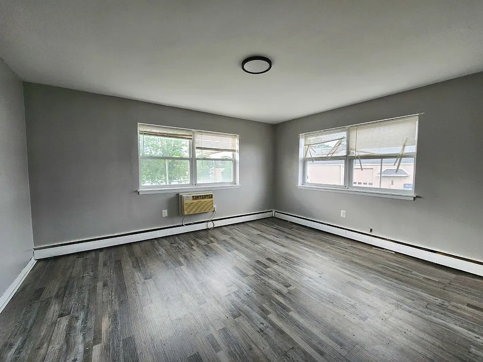 605 E Main St #C21