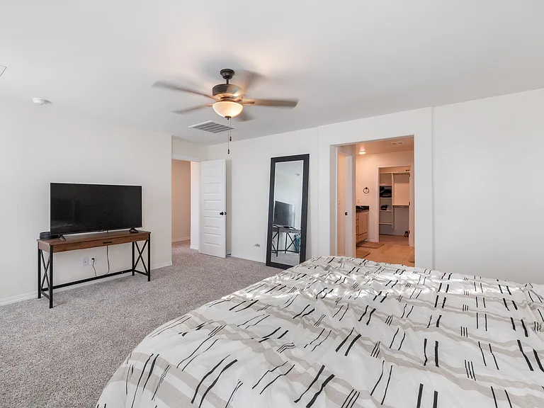 12804 De La Rosa Ave — Photo 22